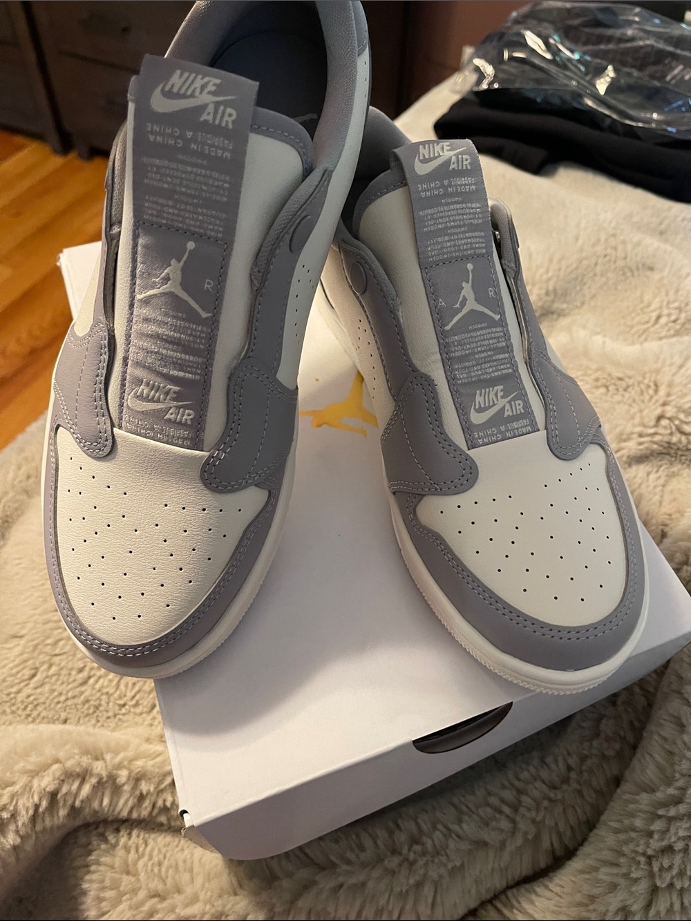 Women’s Nike air jordan 1 retro low slip on atmosphere grey & pale ivory - NEW